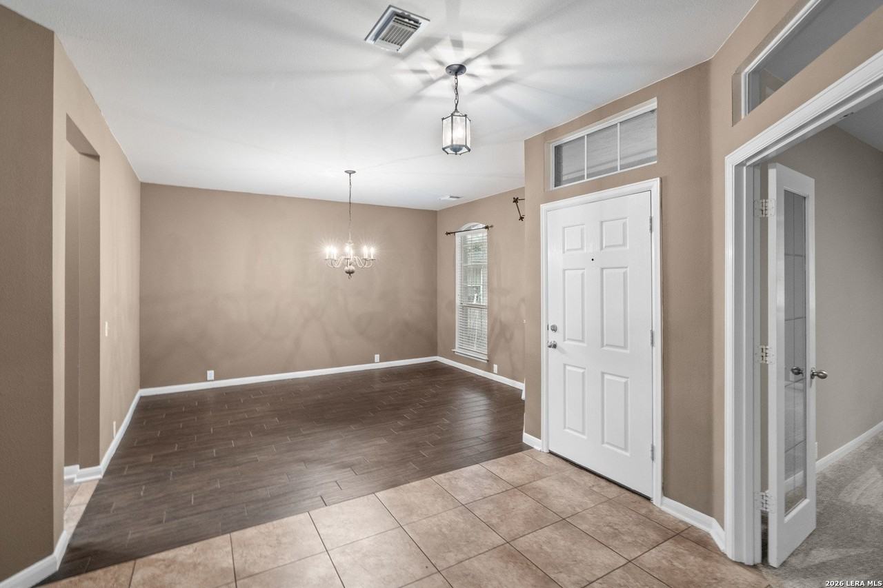 1519 Lookout Pt - Photo 6 of 42