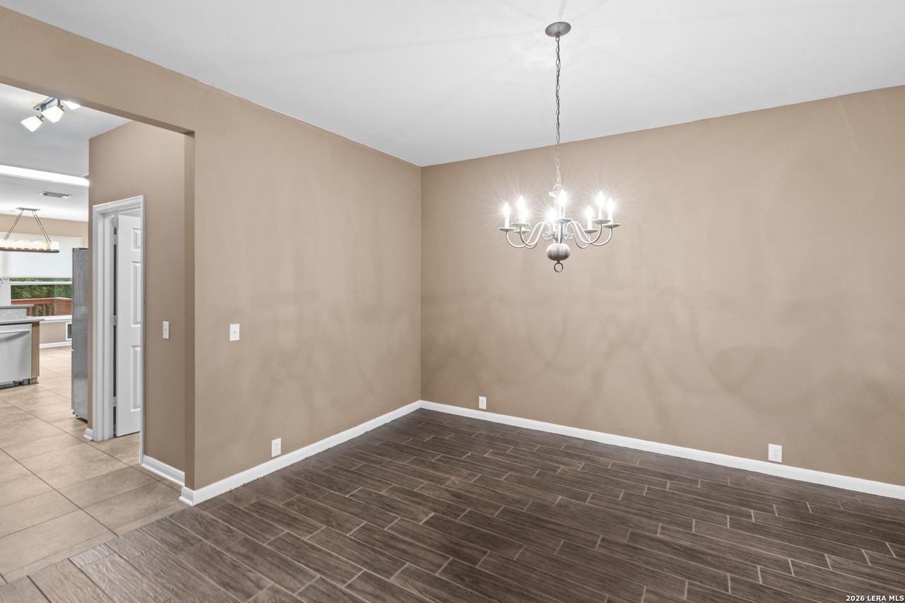 1519 Lookout Pt - Photo 7 of 42