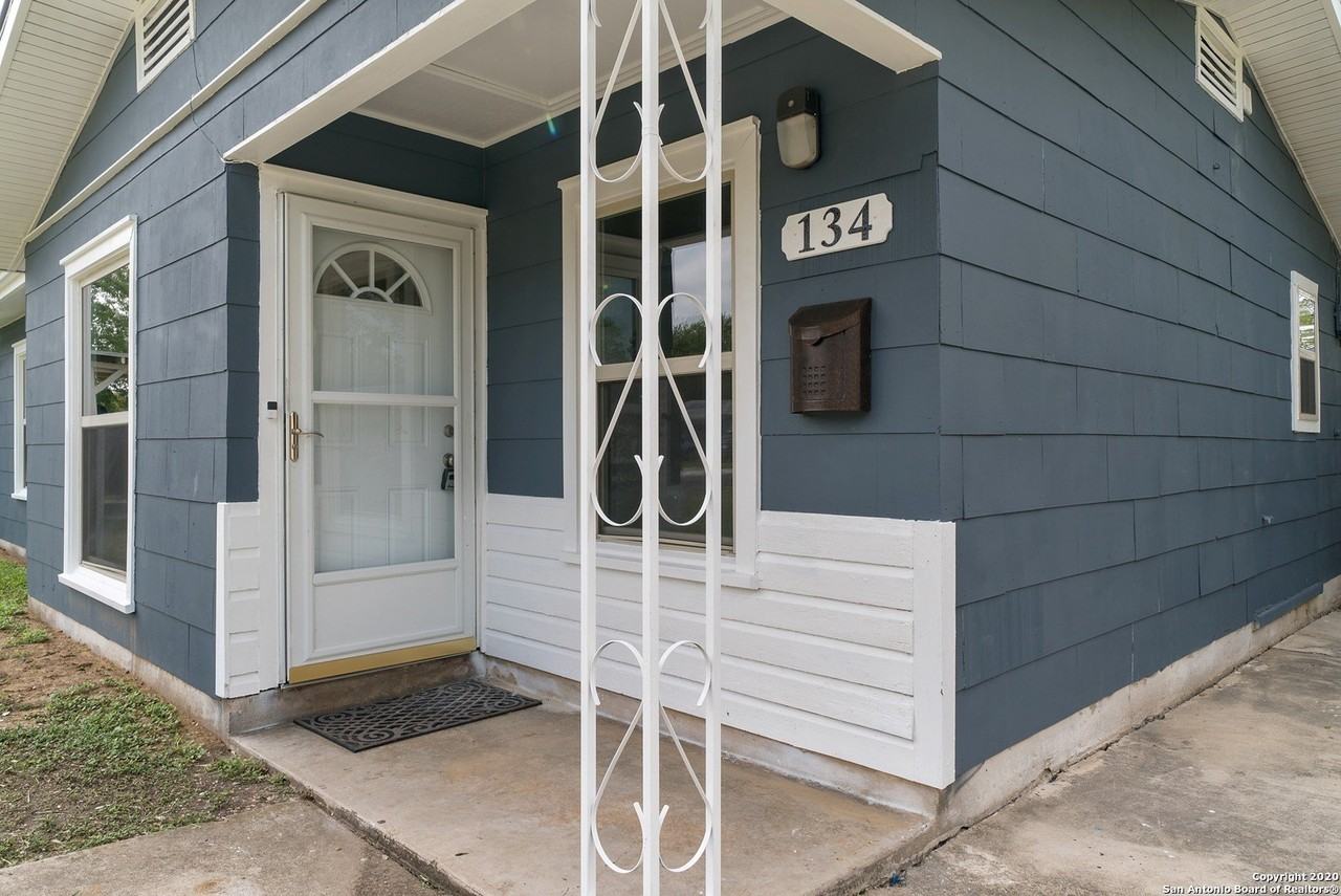 134 Gayle Ave - Photo 2 of 34