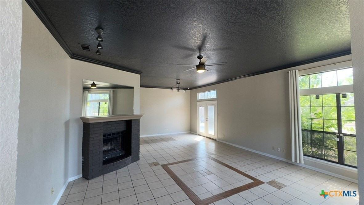 1806 Sundown Dr - Photo 3 of 22