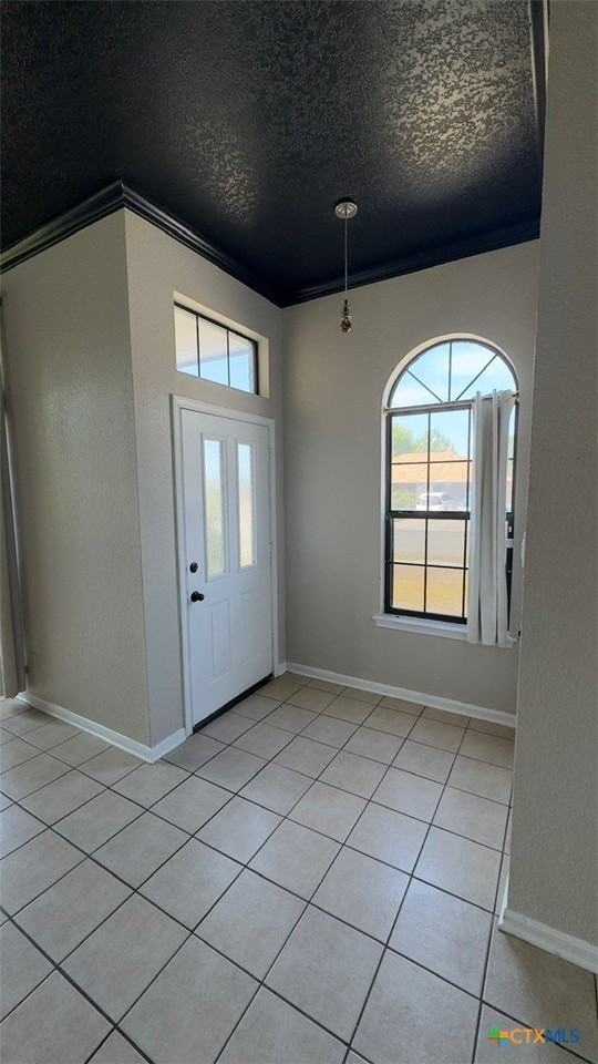 1806 Sundown Dr - Photo 4 of 22