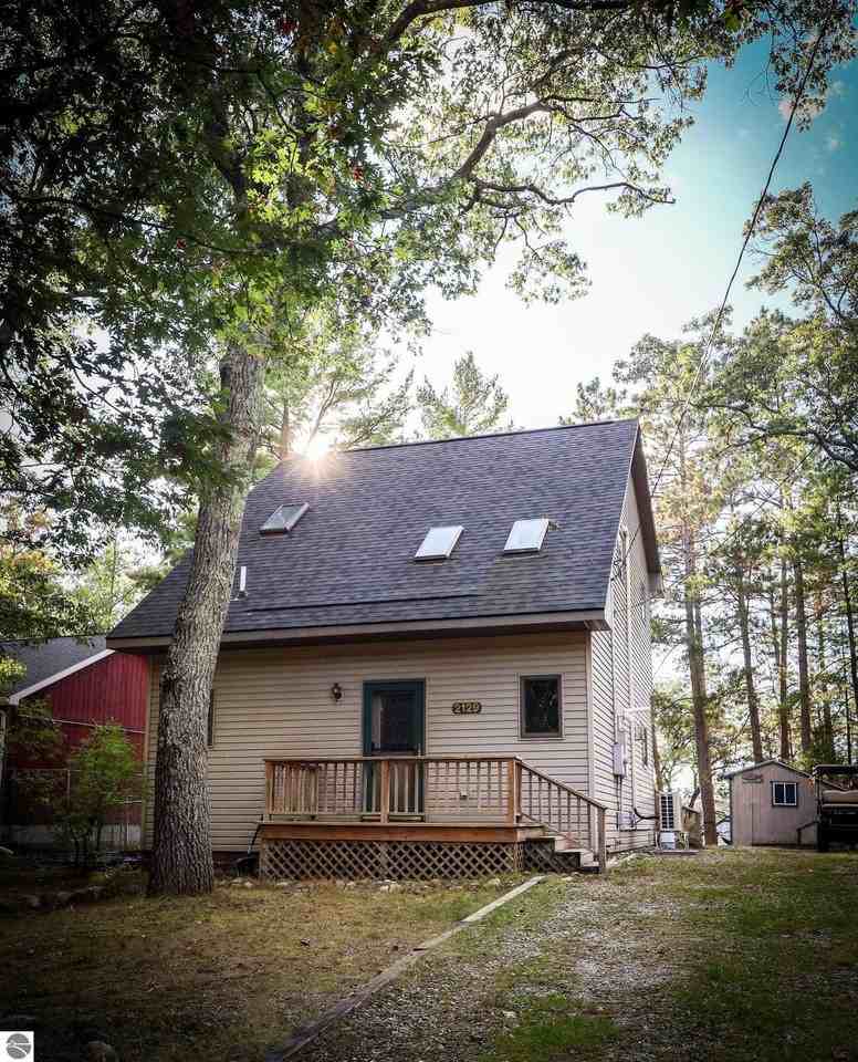 2129 Essex Rd - Photo 6 of 14