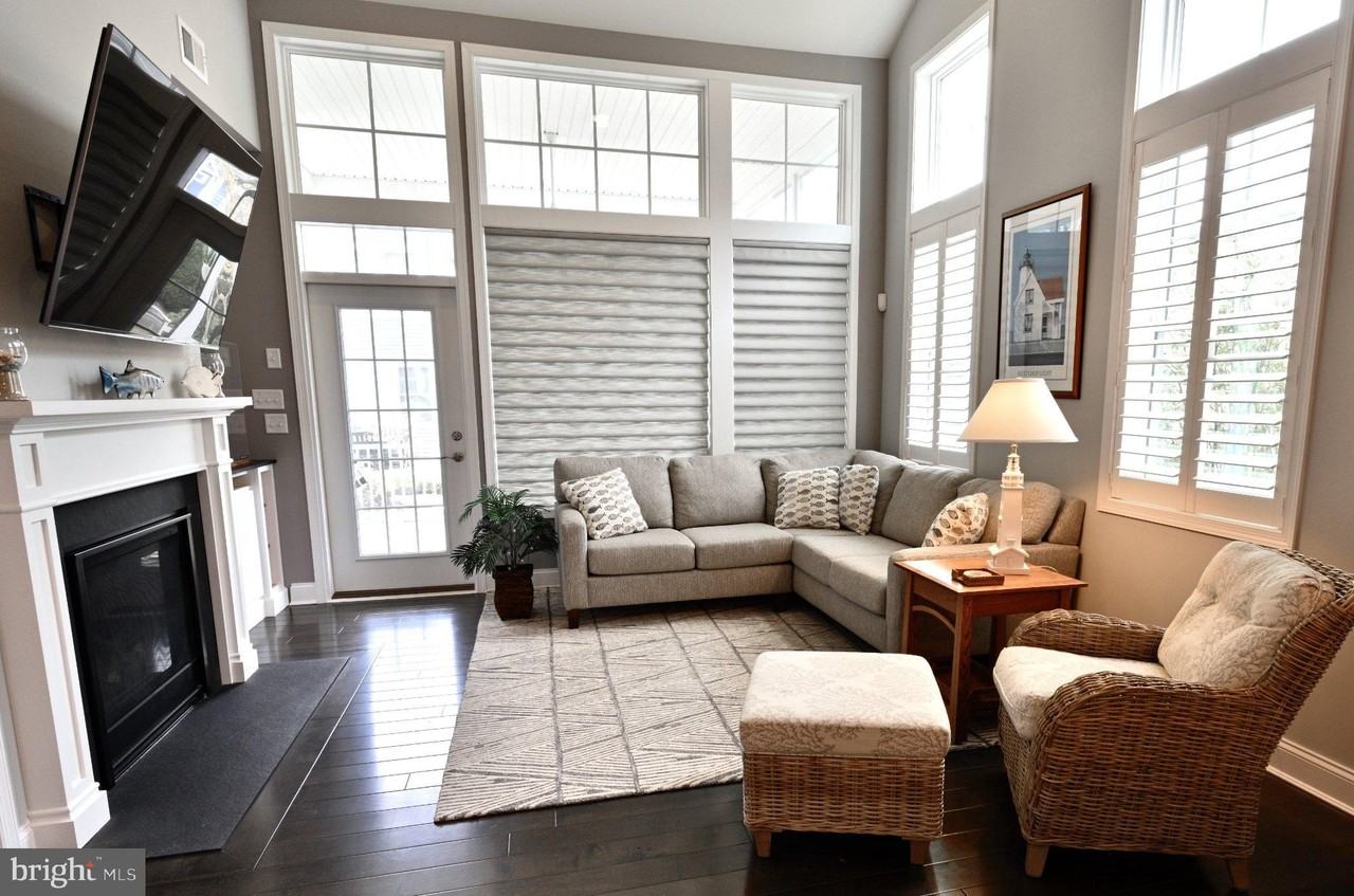 19059 Charlottetown Way - Photo 3 of 28