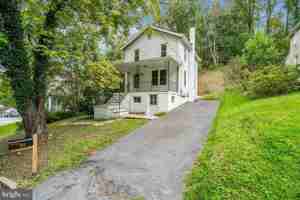 featured image of 104 Greenwood St