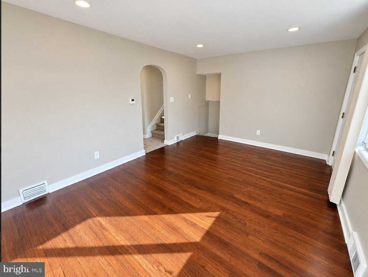 1405 Griffith Ave - Photo 5 of 20