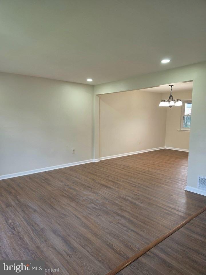 1606 Beechwood Pl - Photo 3 of 30