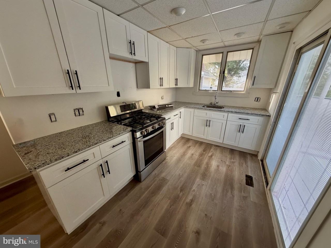 521 Almonesson Rd - Photo 2 of 9