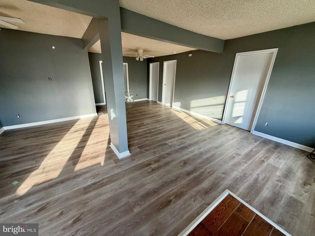 521 Almonesson Rd - Photo 3 of 9