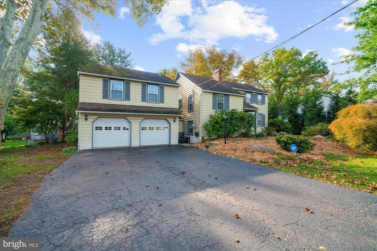 526 Green St - Photo 2 of 40