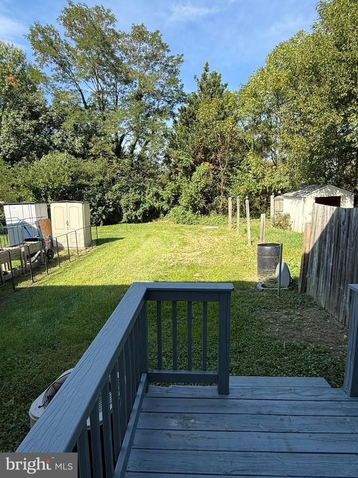 104 Freeton Ct - Photo 5 of 10