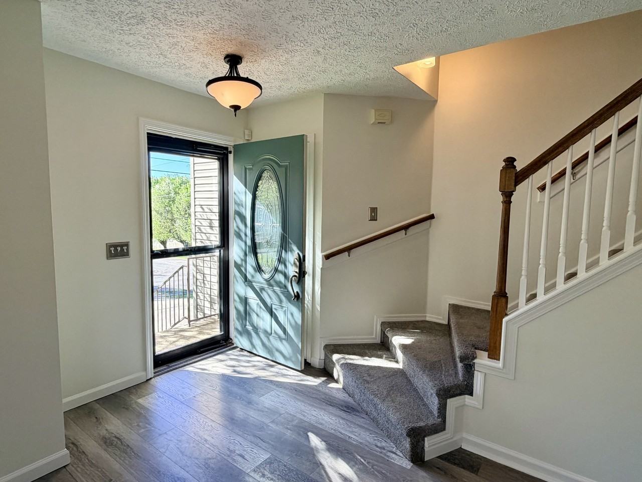 113 Waters Edge Ln - Photo 6 of 48
