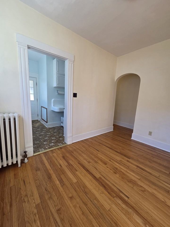 330 W Sycamore St ##1e - Photo 6 of 19