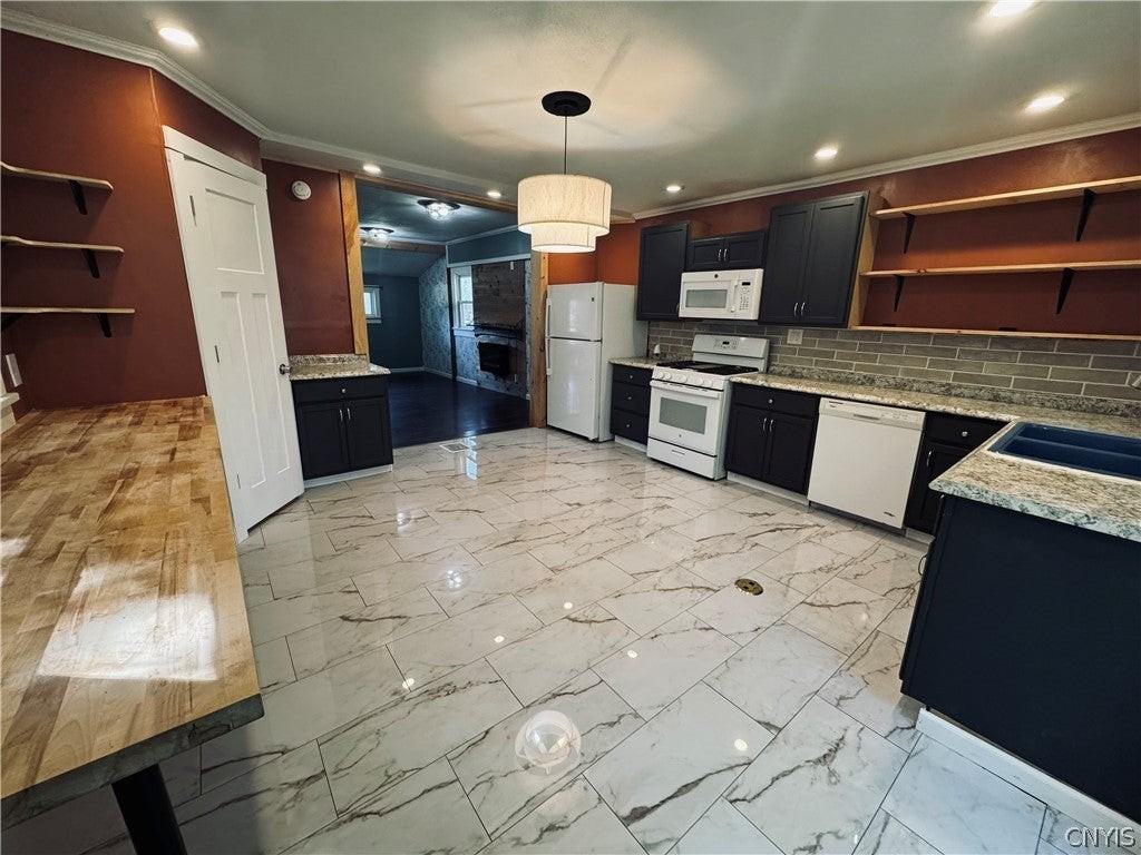 406 Main St - Photo 5 of 13