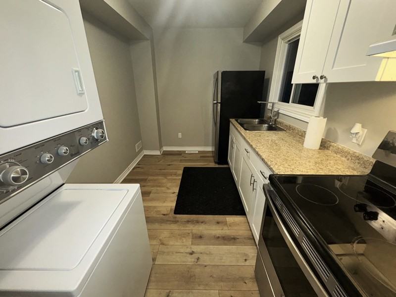19 Mowat Cres - Photo 5 of 21