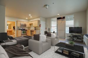 featured image of 10038 Se Division St