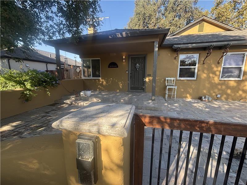 1120 Mckinley Ave - Photo 6 of 34