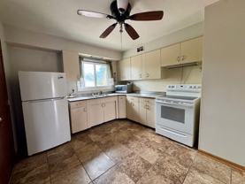 704 Robinwood Ln - Photo 1 of 1