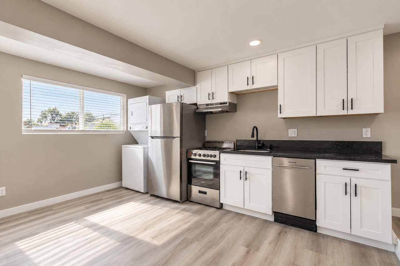 C30 | Modern Apartments in Golden Hill, San Diego - Photo 6 of 26