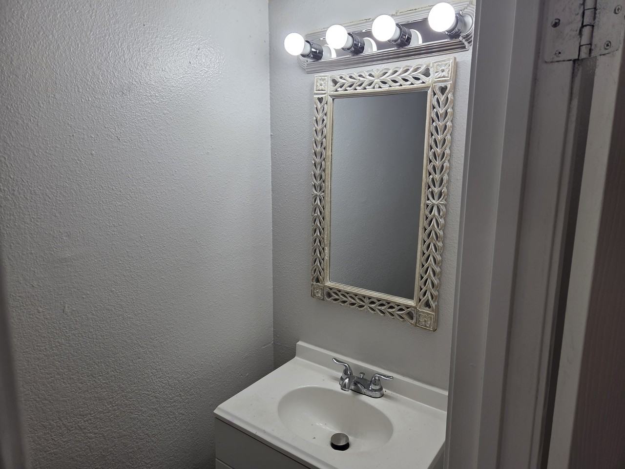 3505 Rio Robles Unit C - Photo 7 of 13