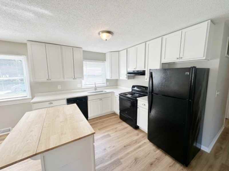 1200 Highland Ave - Photo 5 of 17