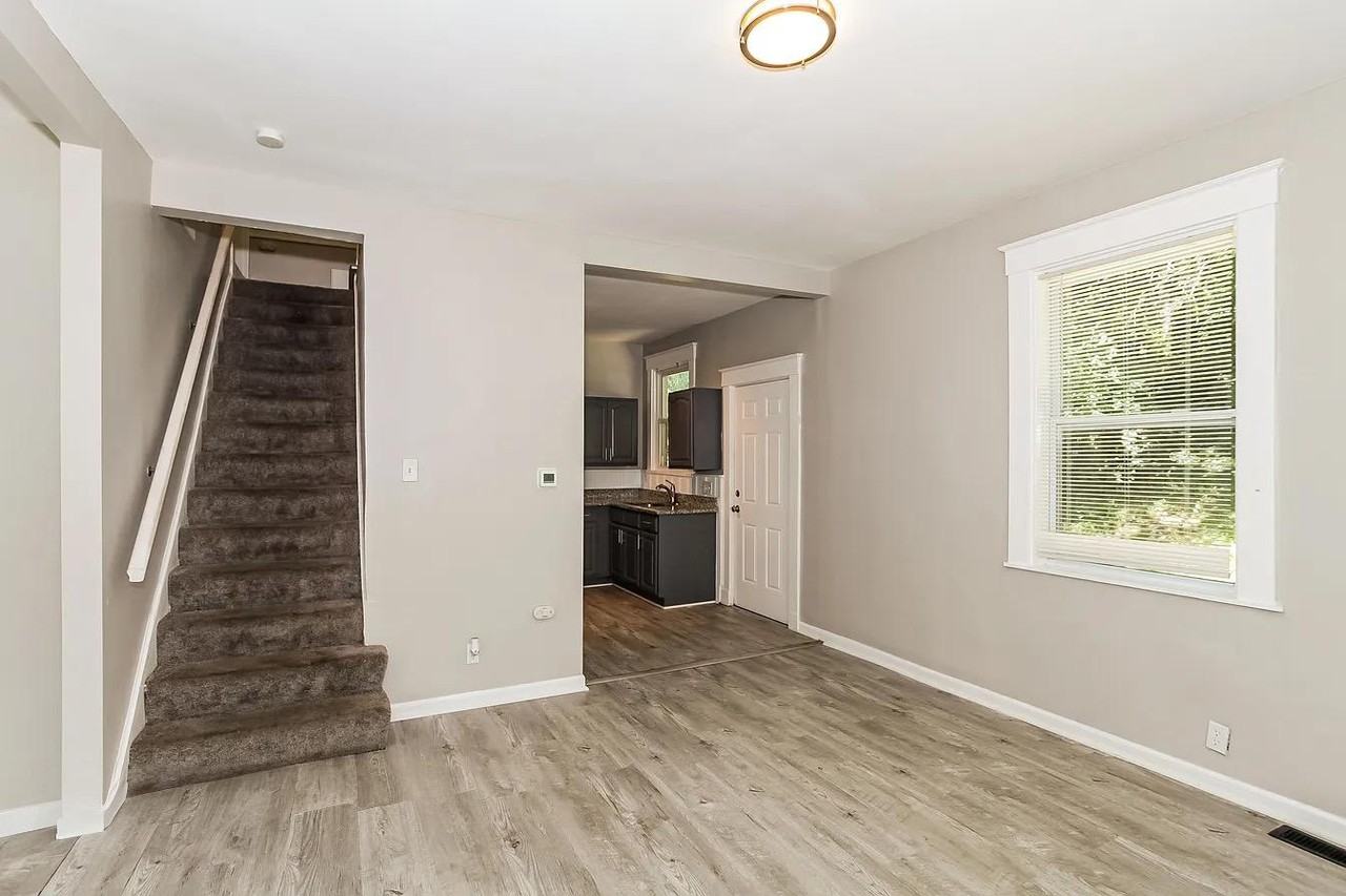 1733 Gilsey Avenue - Photo 7 of 7