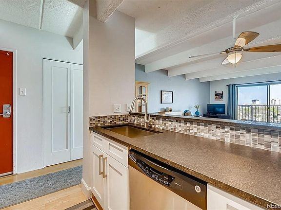 1433 North Williams Street #805 - Photo 4 of 11