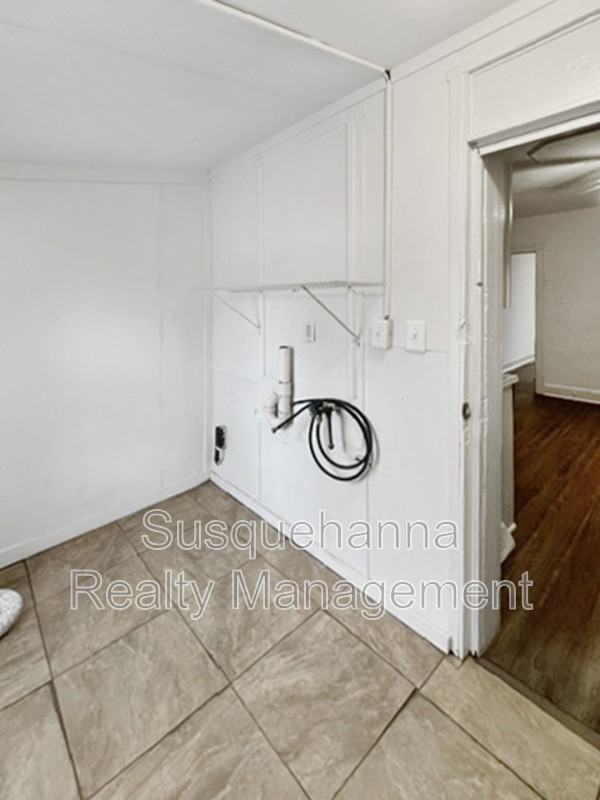 312 E Liberty St - Photo 4 of 15