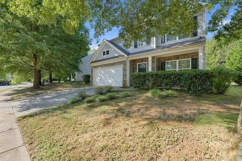 9926 Barrands Ln - Photo 2 of 20