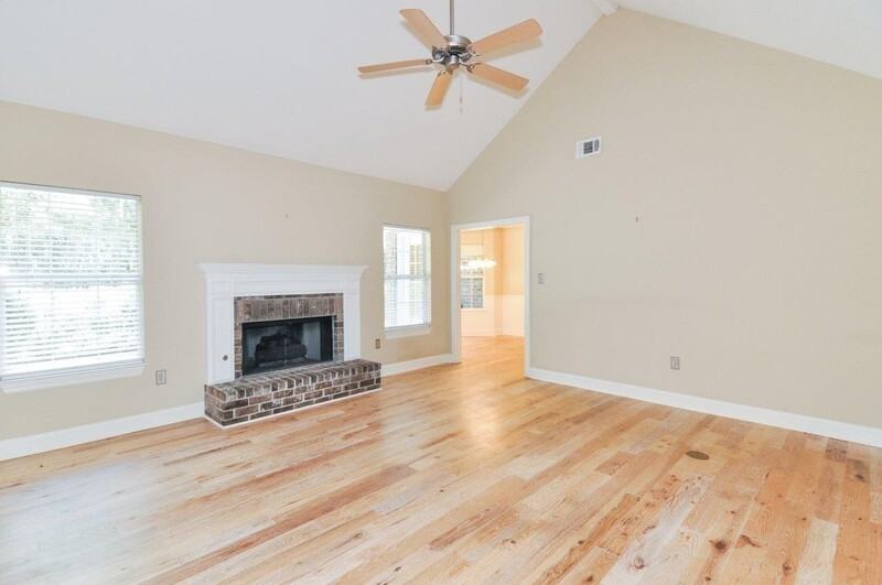3 Oak Creek Ct - Photo 5 of 26