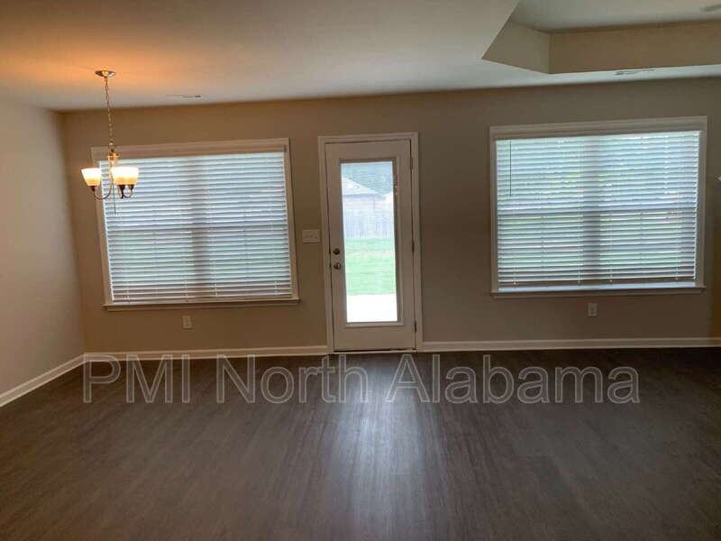 101 Ocean Springs Ave - Photo 4 of 10