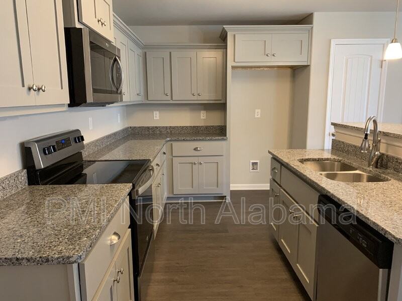 101 Ocean Springs Ave - Photo 5 of 10