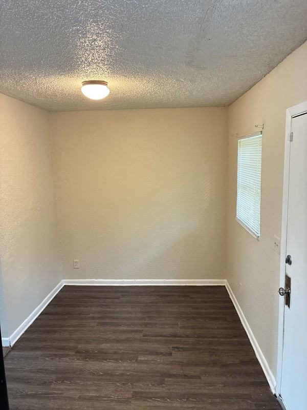 4520 Bessie Cir W - Photo 4 of 16