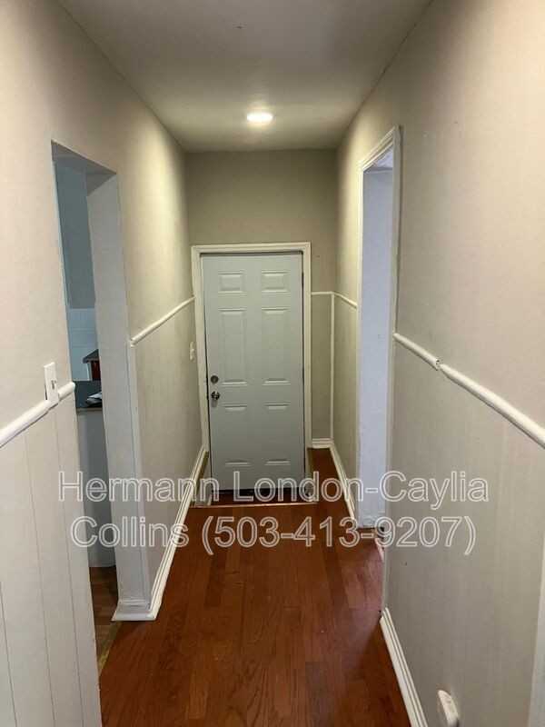 883 Elias Ave - Photo 4 of 20