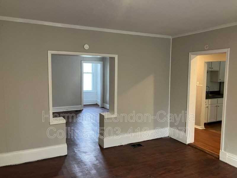 883 Elias Ave - Photo 6 of 20