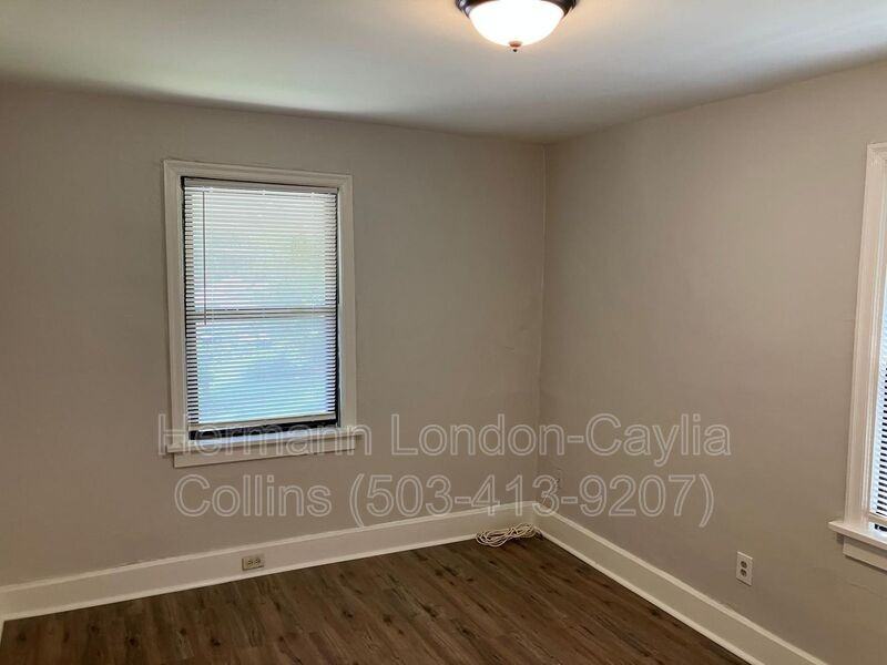 5229 Fletcher St - Photo 5 of 16