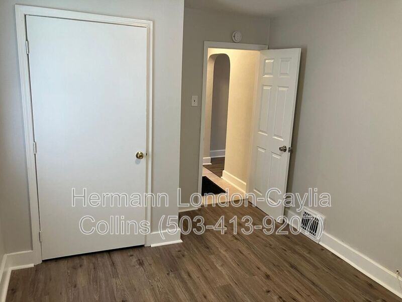 5229 Fletcher St - Photo 6 of 16