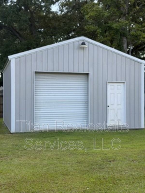306 Bahon St - Photo 2 of 7