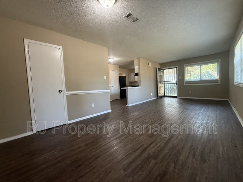 4212 Falcon Dr - Photo 4 of 14