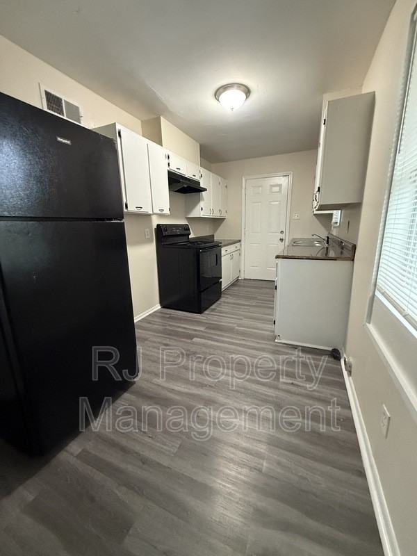 2166 Cassie Ave - Photo 4 of 10