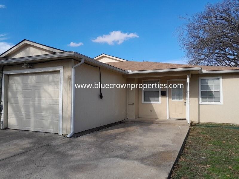 12111 Quail Dr - Photo 2 of 26