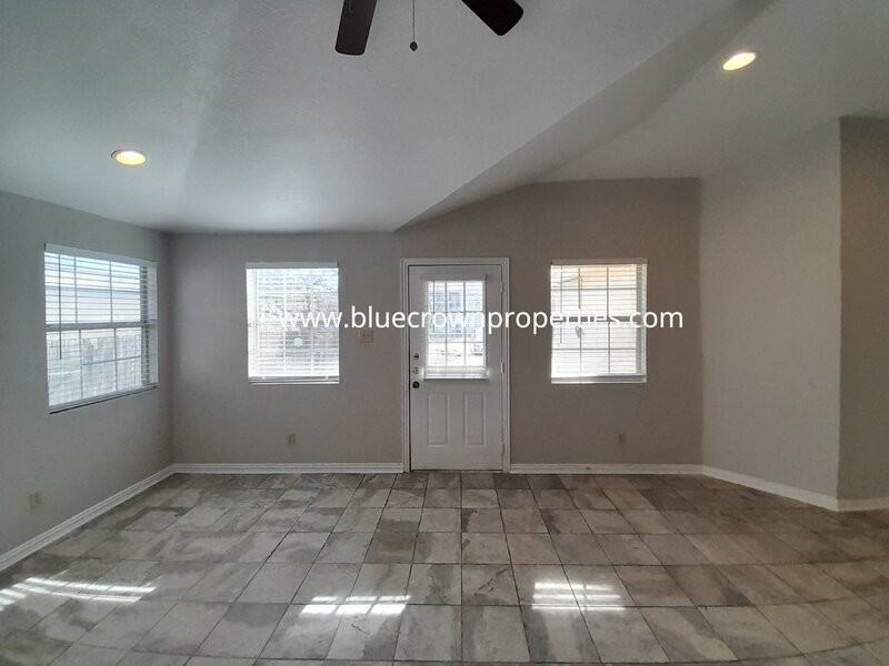 12111 Quail Dr - Photo 3 of 26