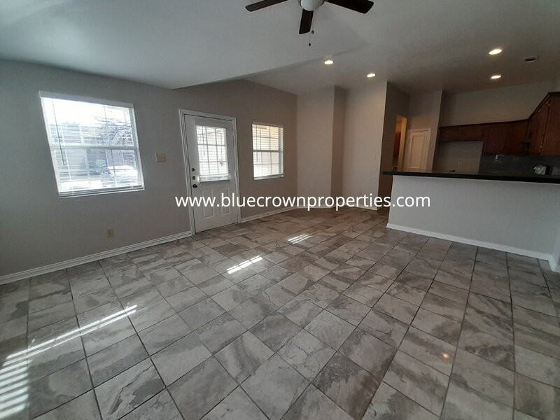 12111 Quail Dr - Photo 4 of 26
