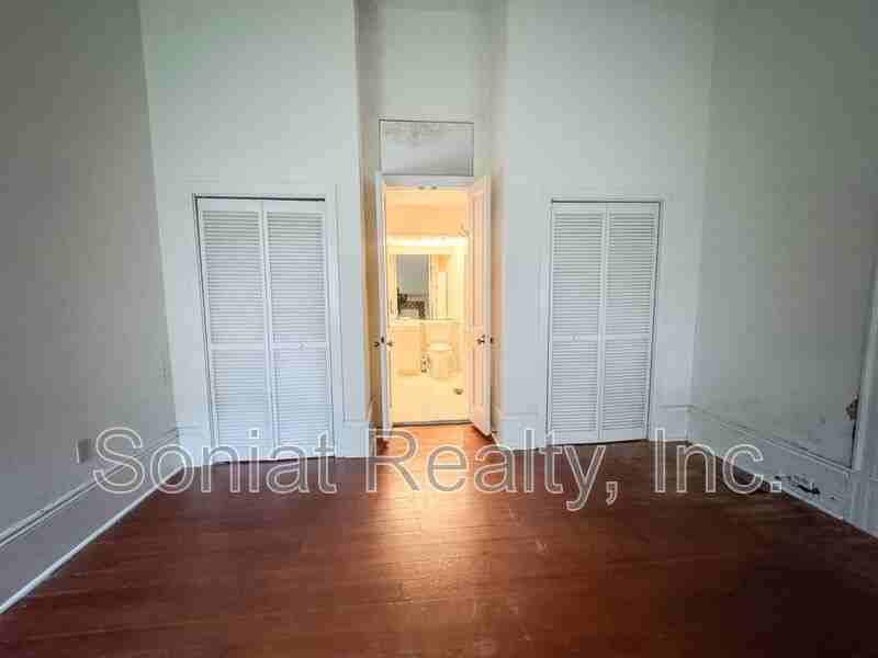 3707 Camp St - Photo 5 of 10