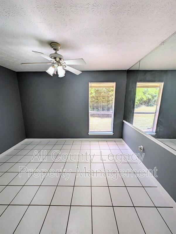 168 Scandia Cir #1 - Photo 3 of 7