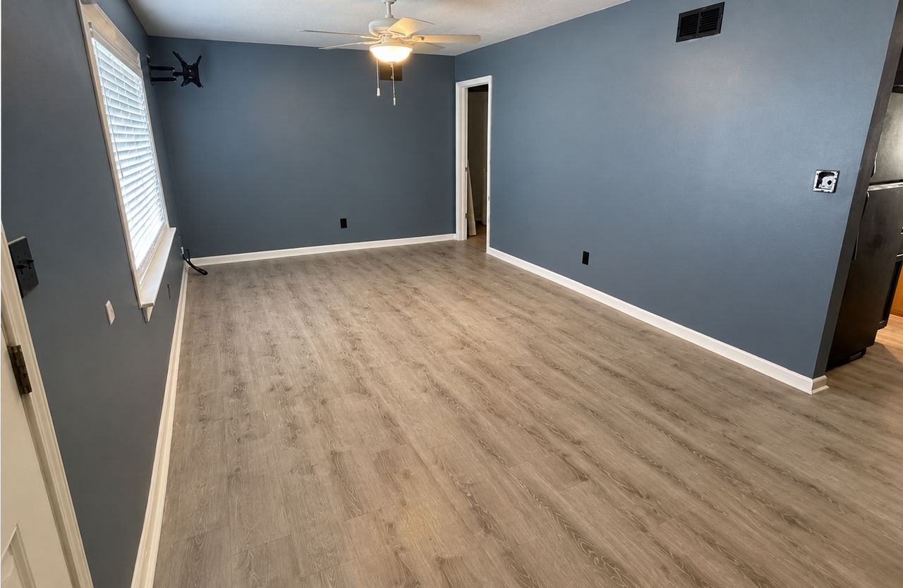 208 W 65th Pl N - Photo 2 of 9