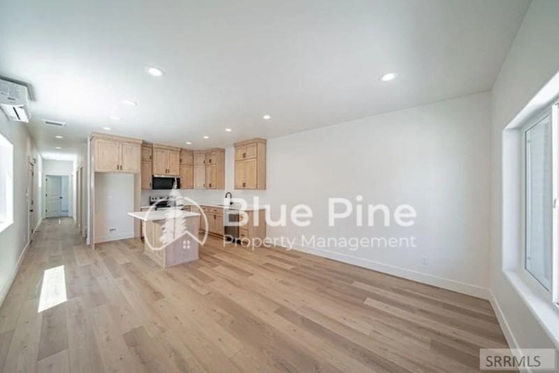 1295 Bear Ave - Photo 4 of 19