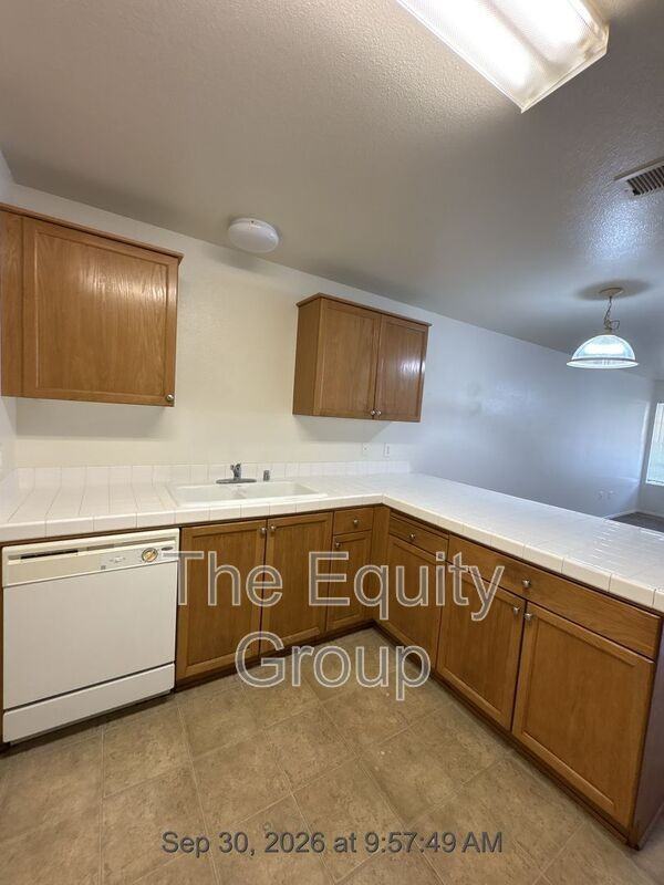 4329 W Walnut Ave #4329B - Photo 6 of 18
