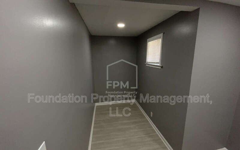 1470 Ball Rd - Photo 4 of 9