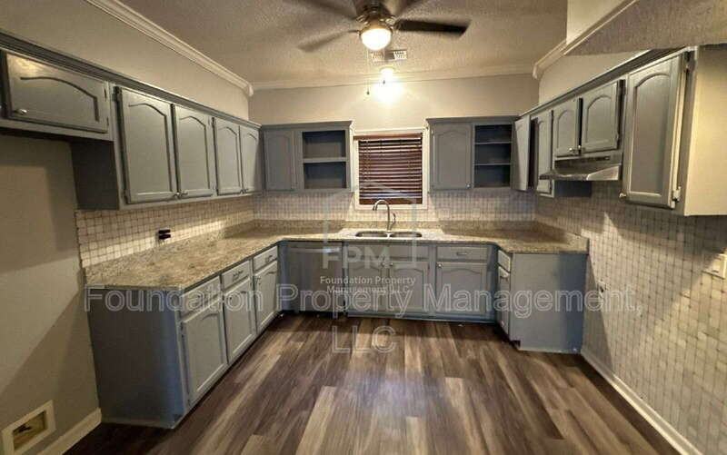 2701 College St - Photo 3 of 20