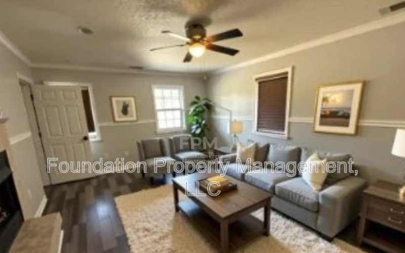 2701 College St - Photo 7 of 20